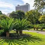 Hotel Type Living, Spacious, Central, Secure,Wifi!